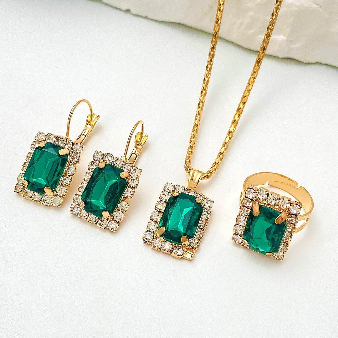 Gold Emerald Rectangular Jewellery Set