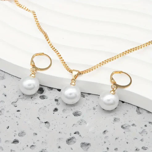 Golden Grace Pearl Jewellery Set